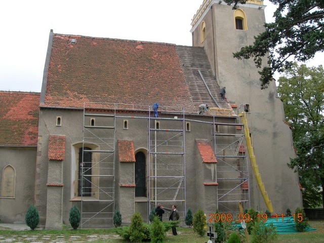 Remont dachu kościoła i wierzy w kościele p.w. Nawiedzenia NMP w Witoszowie Dolnym